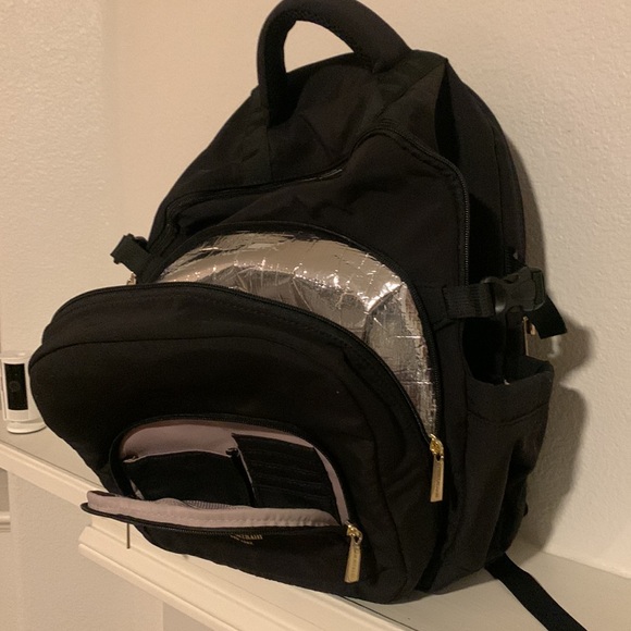 Only used once black isaac backpack, perfect as a travel bag or diaper bag - Picture 2 of 4
